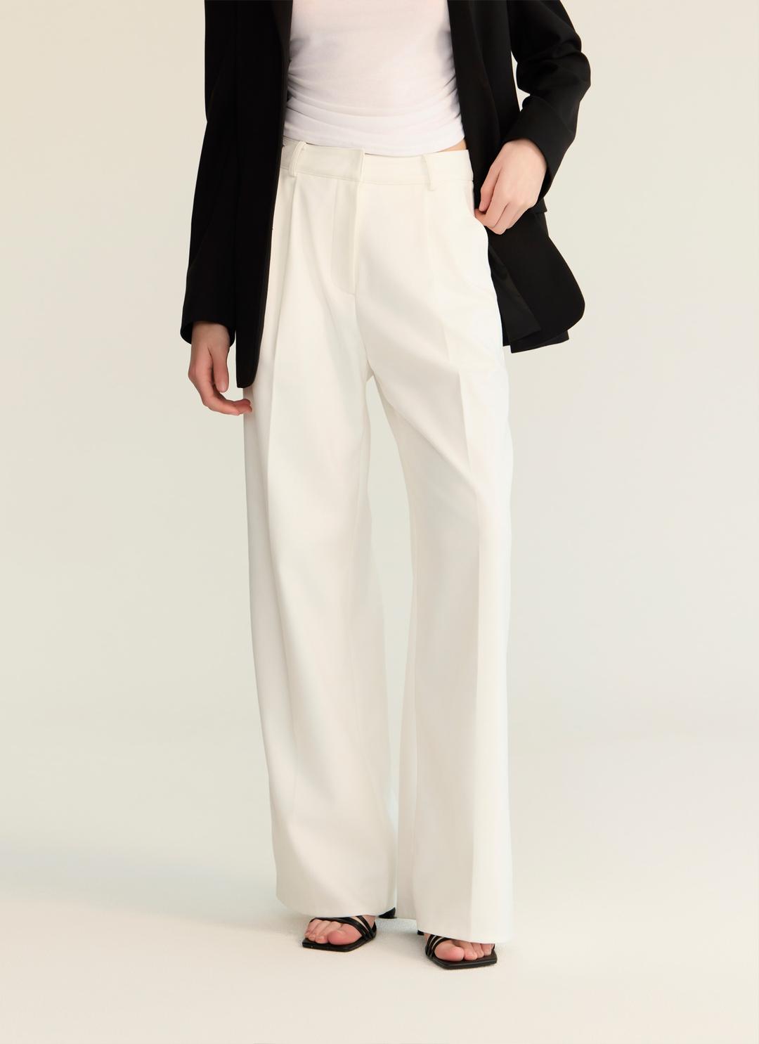 (2차 리오더) essential two tuck pants_wh