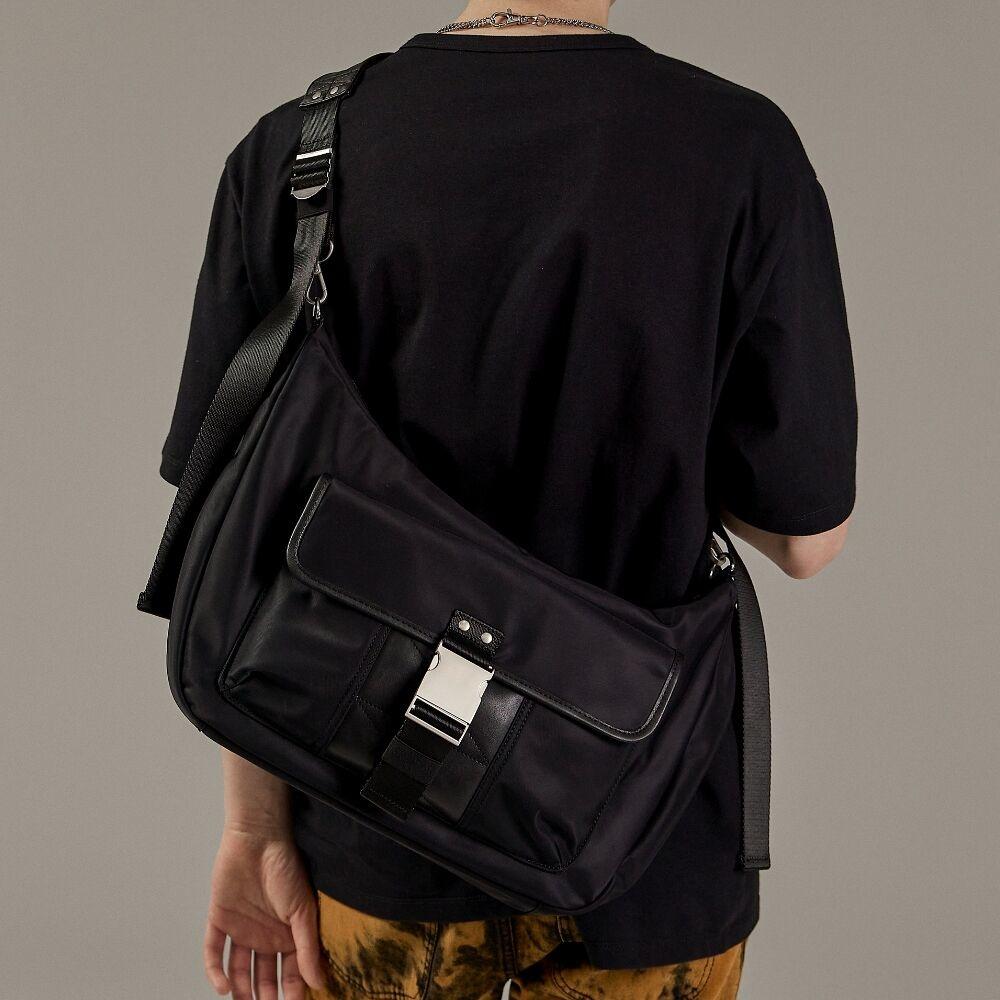 BUCKLE STRAP HOBO BAG