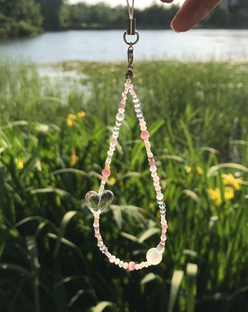 [유월츠] 피치핏치 폰스트랩 키링 휴대폰줄 핸드폰고리 핑거스트랩 제니 태연 비즈스트랩