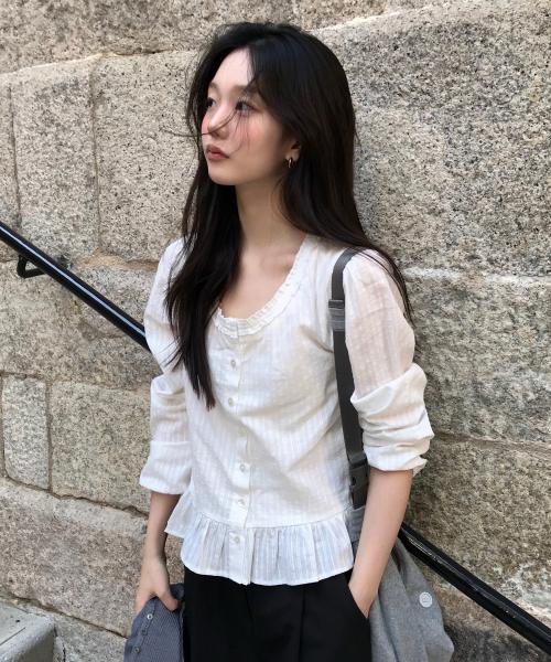 노트니 라운드넥 프릴 블라우스 ( 아이보리 )