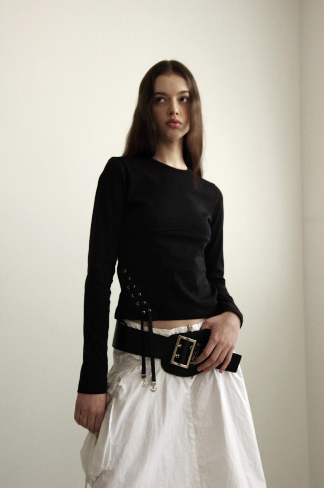 Eyelet T-shirt 001
