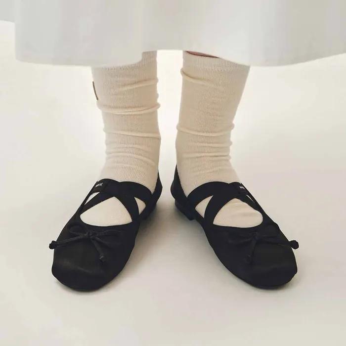 W CROSS BANDING RIBBON FLAT SHOES black