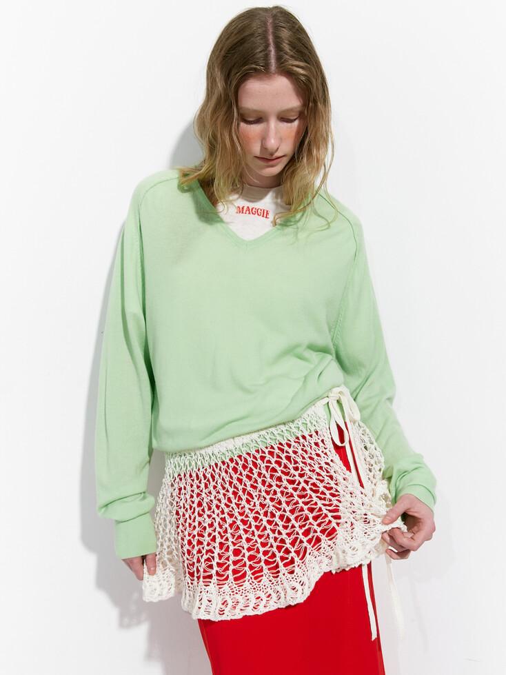 Silky Slim V-neck Pullover (Green)