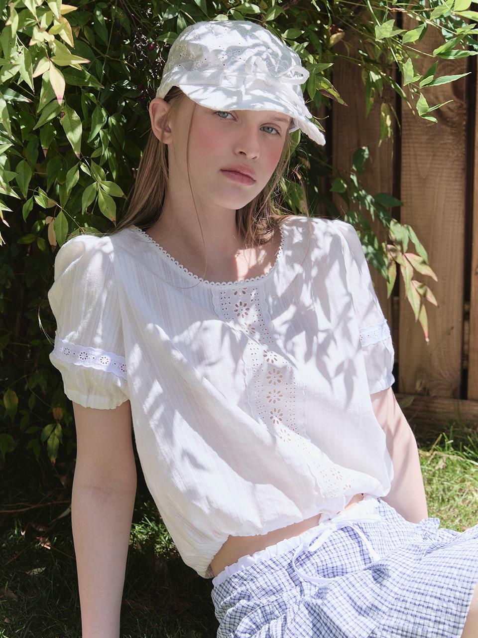 LACE SCOTCH BLOUSE (WHITE)