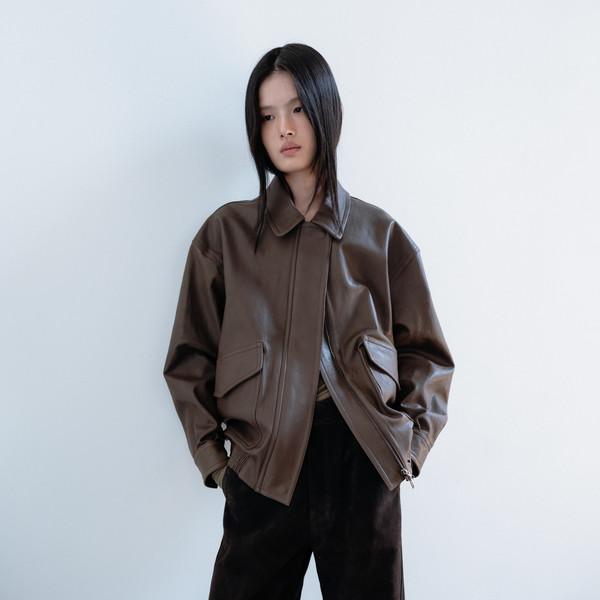 [Exclusive] Lambskin work blouson jumper (beige khaki / black)