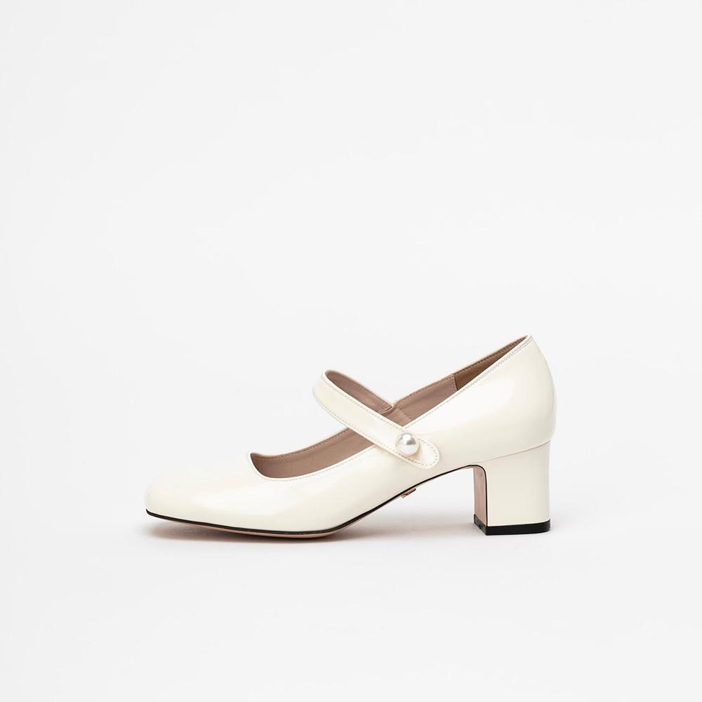 VESTRY MARYJANE PUMPS in MILKY WHITE PATENT