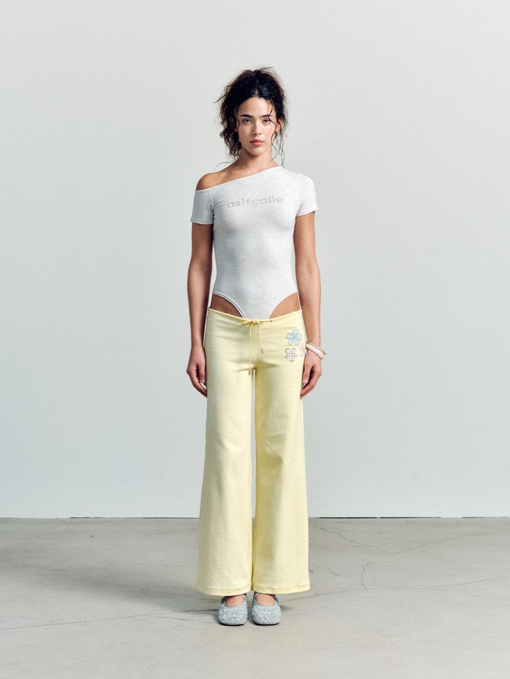 [예약발송 2/13] FLOWER APPLIQUE BOOTCUT PANTS YELLOW