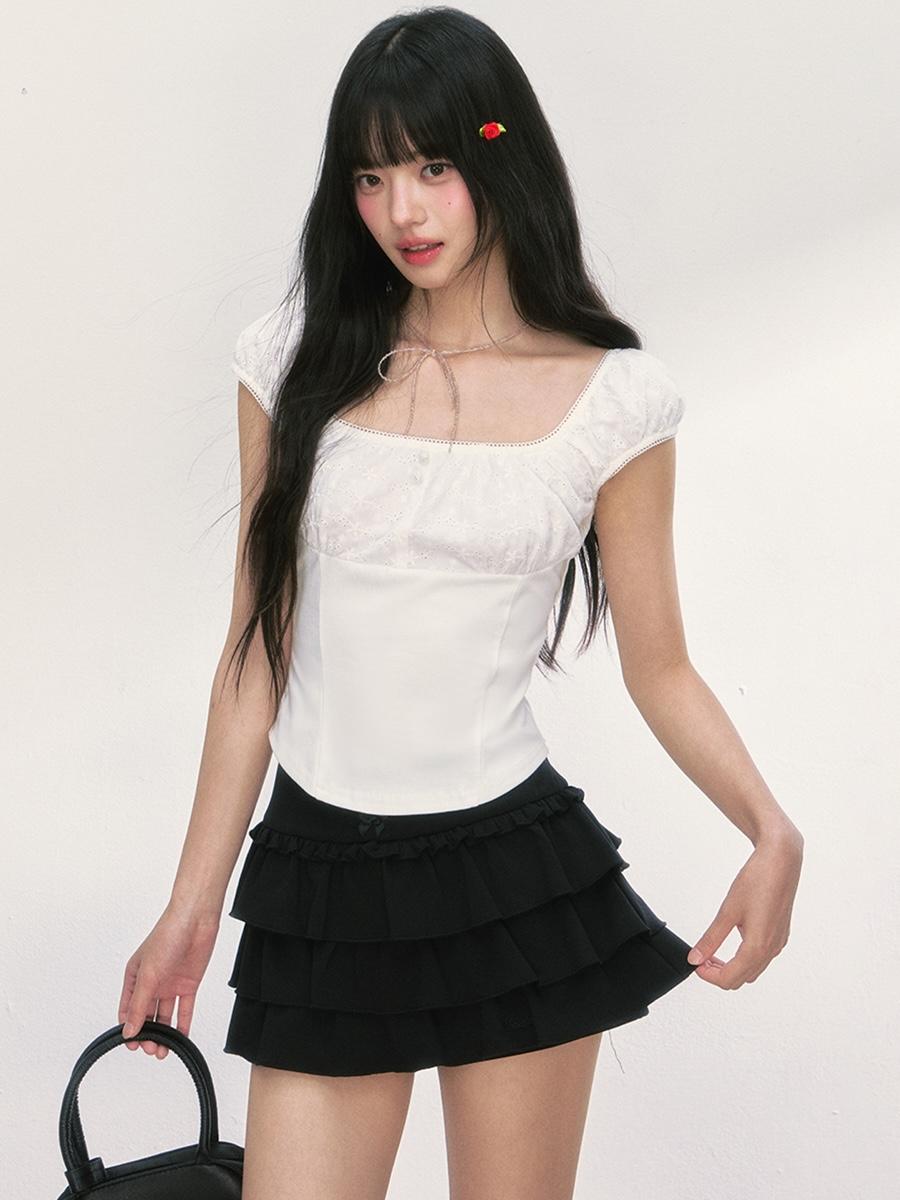 Weekendhub Lily Eyelet Blouse