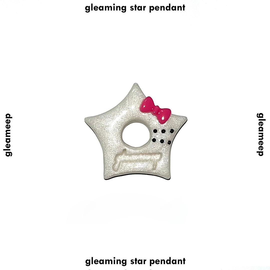 gleaming star kitty pendant [white]
