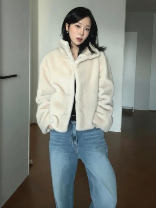 [기은세 PICK] [6차 리오더] 하이넥 페이크 퍼 점퍼_SALE35561IV