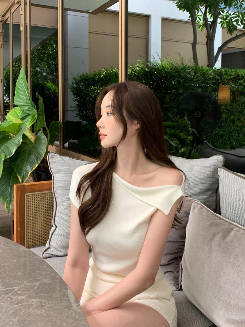 레어블 언발 여름 셔링 니트