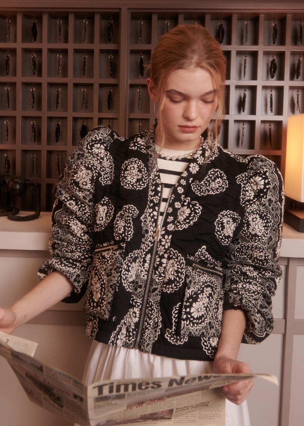 프리오더할인 2/19일 배송)  페이즐리 코튼 봄버 자켓 Paisley Bomber Jacket - Black