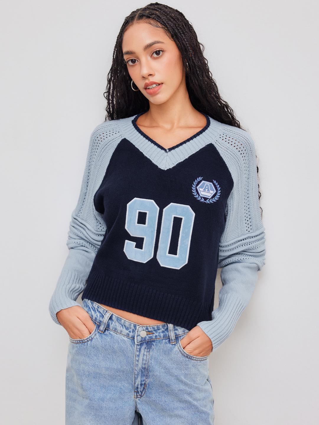 90 Knit V-neck Graphic Hollow Out Raglan Sleeve Sweater