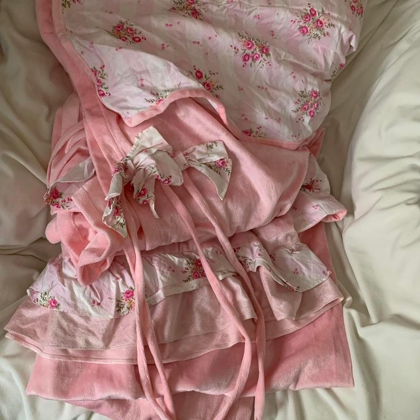 핑크 벨벳 커튼