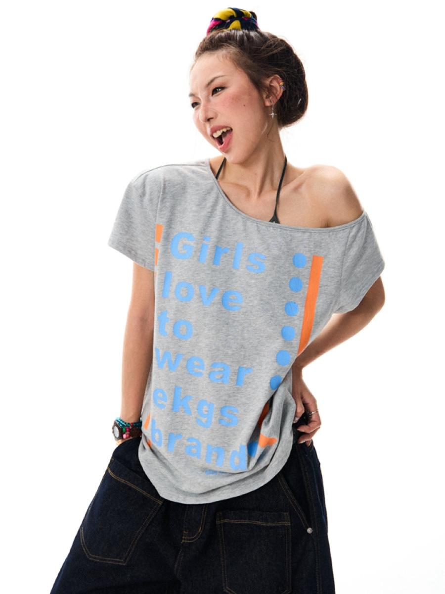 YOUNG STAGE  Girl Love Line T-shirt