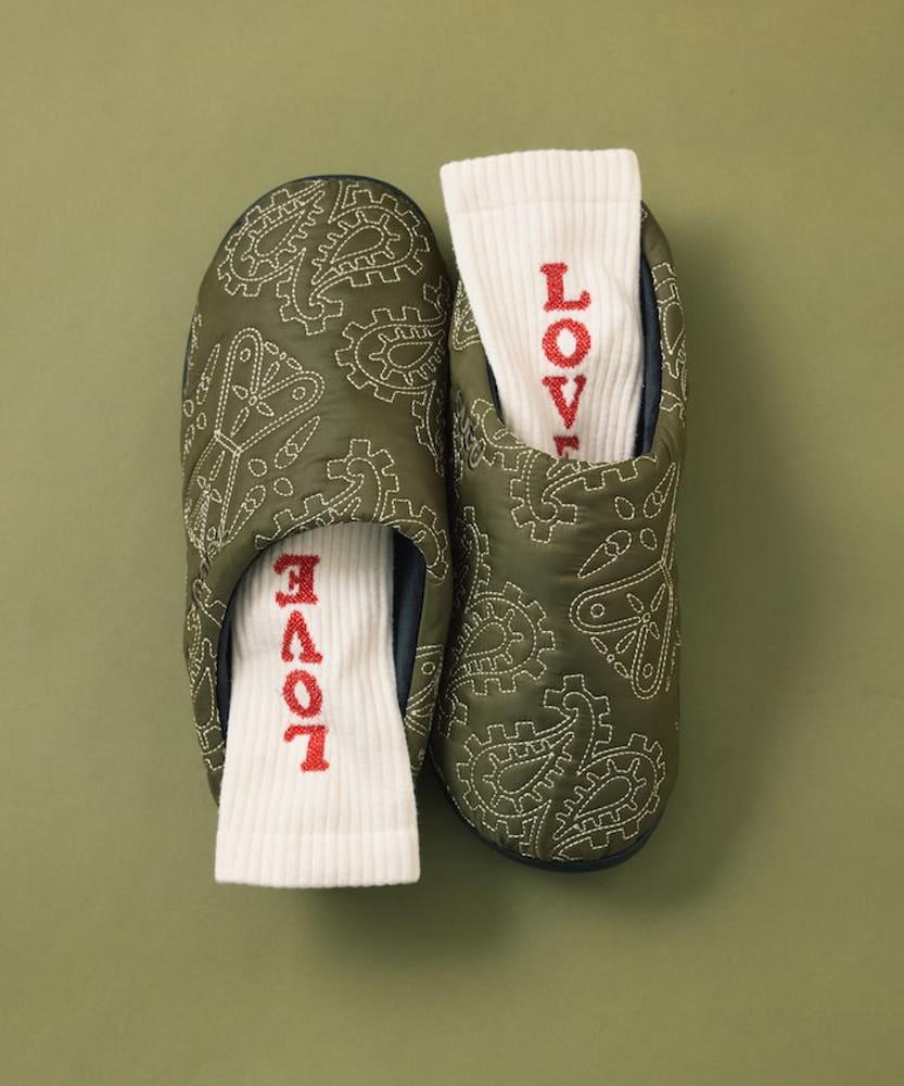 스부 SUBU HAV-A-HANK 별주 페이즐리 자수 윈터 샌들 모크 슈즈 4컬러