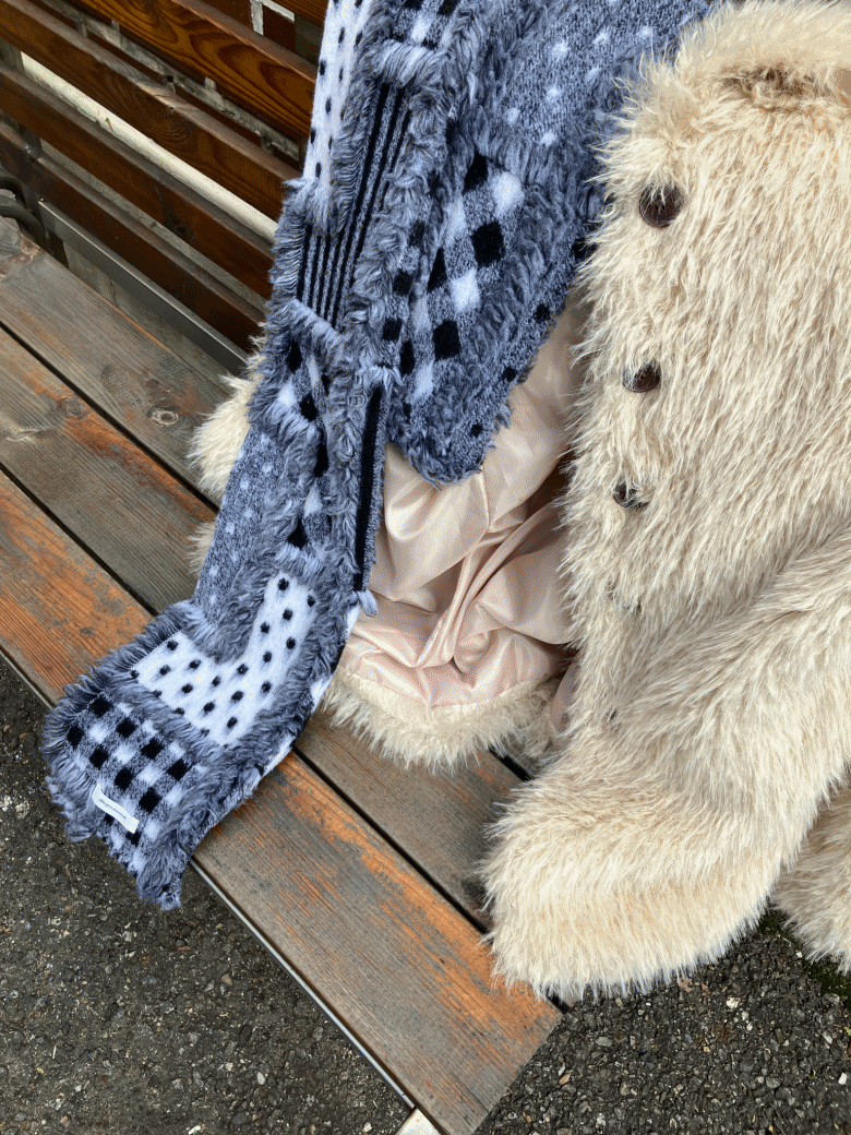 콜라주 테슬 머플러