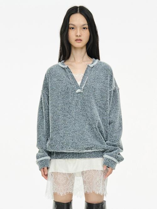 FURRY V-NECK SWEATSHIRT / CHARCOAL