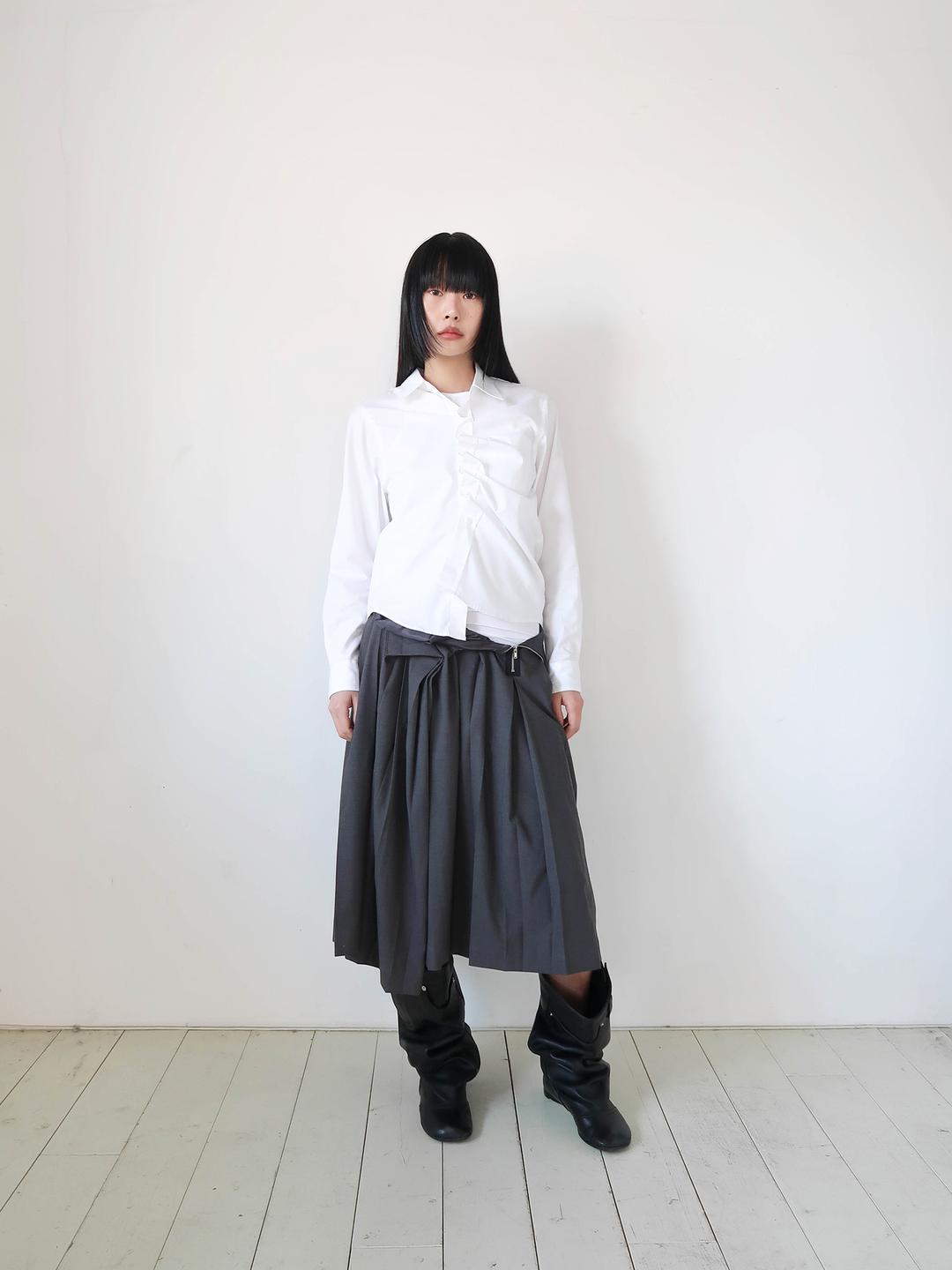 TUCK SHIRTS IN WHITE