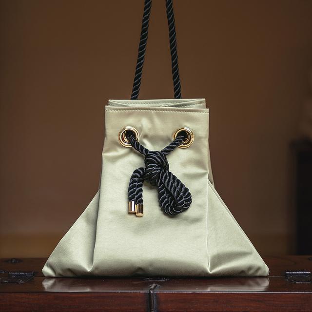 럭키백 | 옥색 (Lucky Bag, Jade)