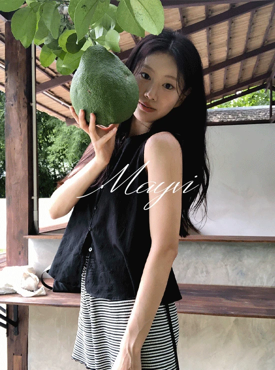 [Mayvi/여름/여행룩] Cherie 플라워 레이스 블라우스 (2 color)