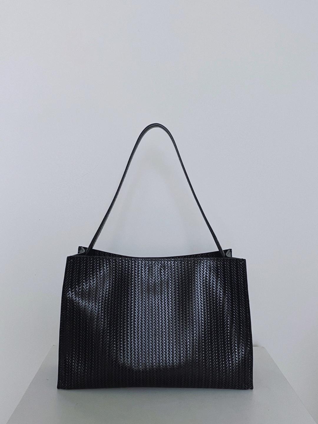 Yvonne bag_single strap(M/L)
