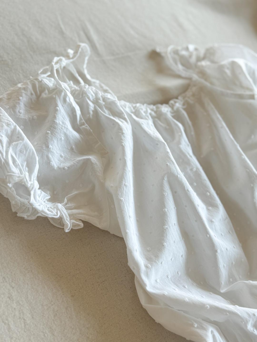 dot puff blouse A7397