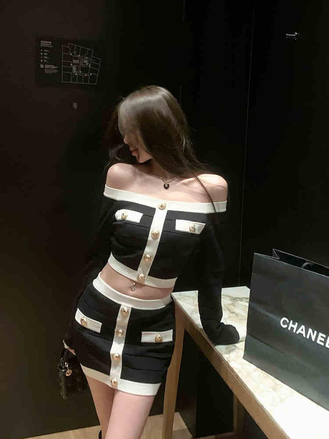 (2color) BAL 오프숄더 배색 니트 셋업