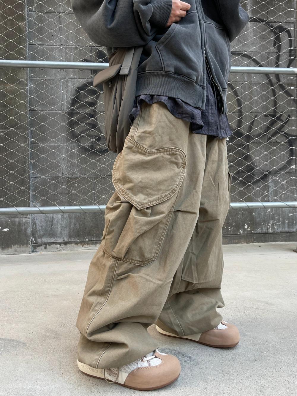 [일시 품절 / 3월 중순 입고 예정] 남녀공용 다미안 빈티지 워싱 하트 카고팬츠(3color)