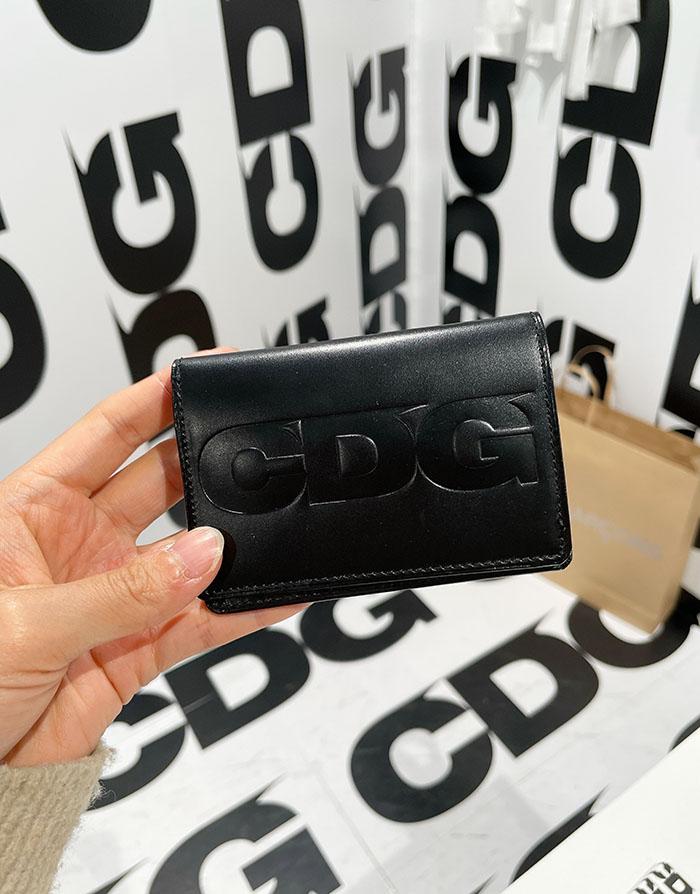 CDG 로고 블랙 지갑