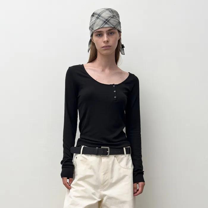 OFF SHOULDER HENLEY TOP (black)