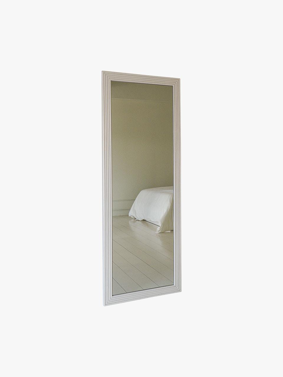Molding Floor Mirror E