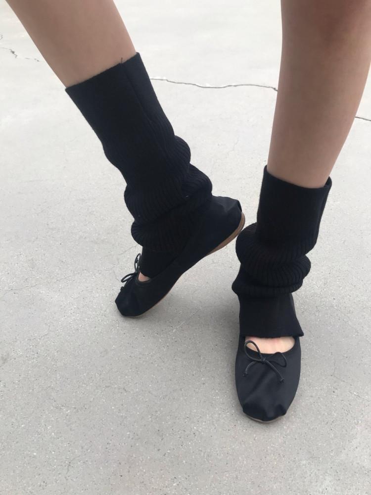 24SS we are 위아 스프링 레그 워머