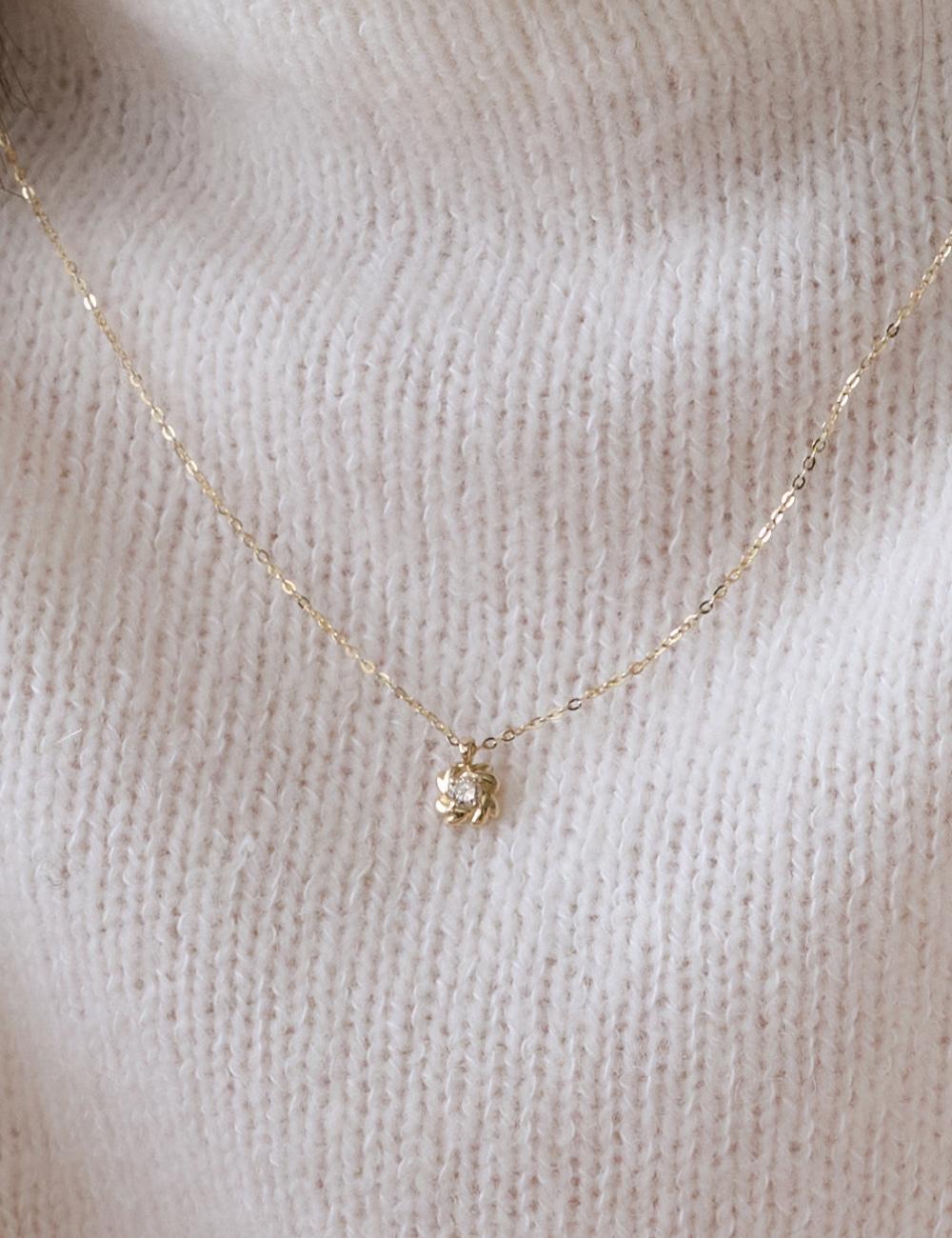 14k Marygold pendant necklace