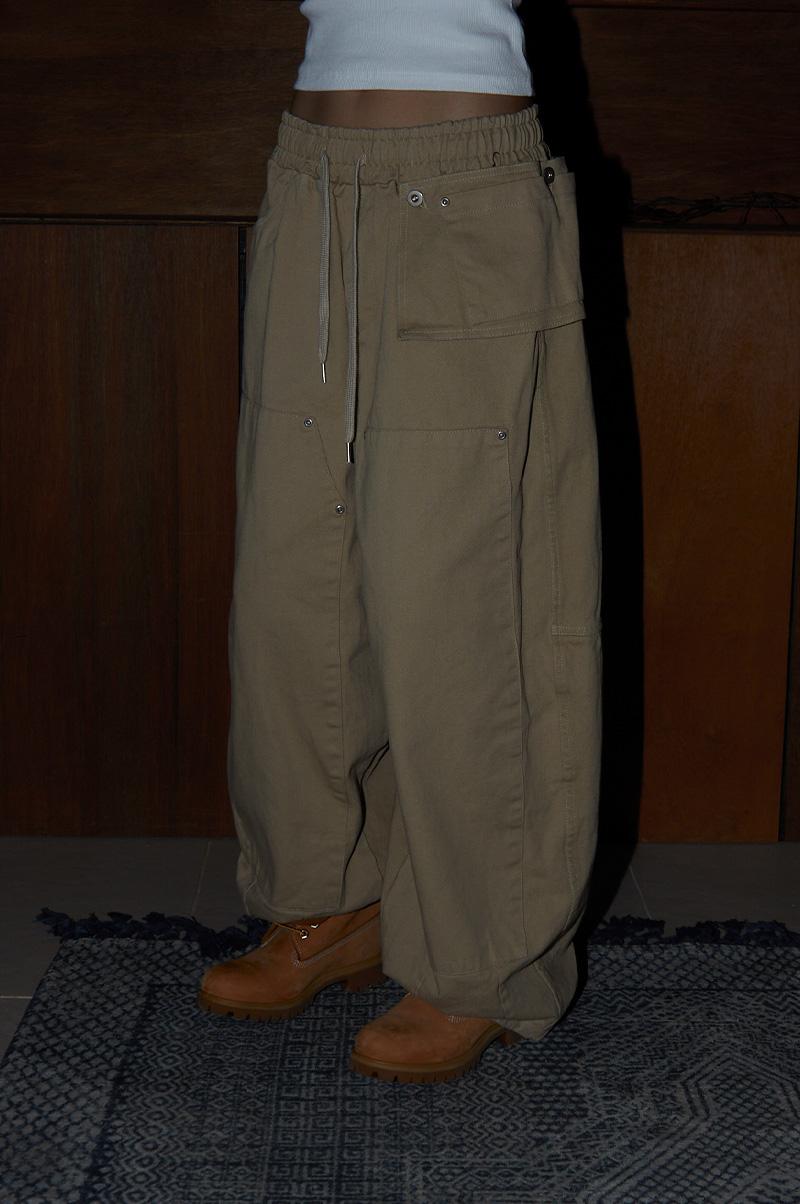 GATHER SIDE POCKET MEGA WIDE PANTS