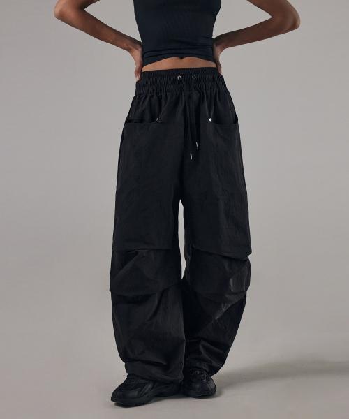 Round Rivet Nylon Set-up Pants [ Black ]