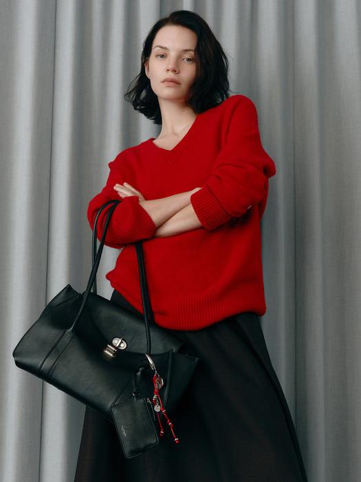 [AUBE] 가죽 오브 장식 롱숄더 M 블랙 JABA6E104BK