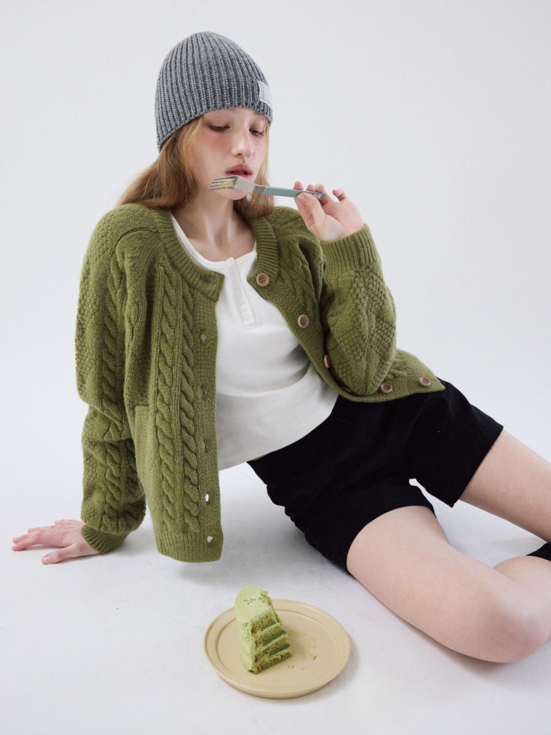 Pocket Cable Knit Cardigan (Olive)