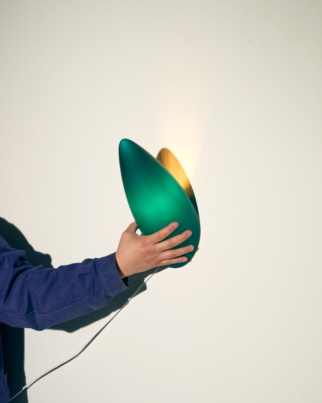 Cone Glass Wall Lamp (green)