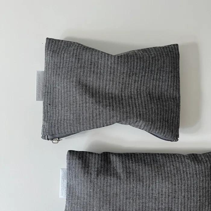 차콜 잔 스트라이프 파우치