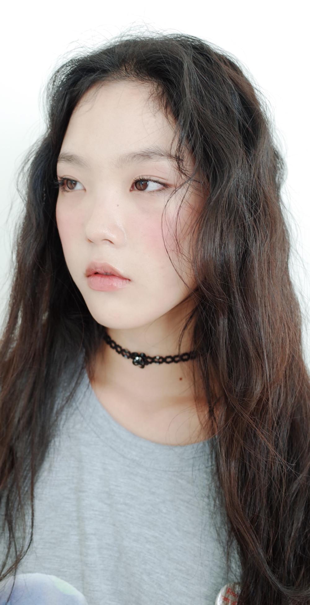 flower pointed beads choker