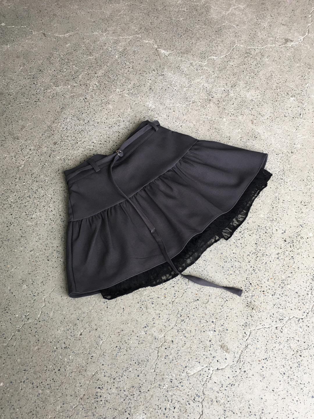 노비야카 Rose lace mini skirt (charcoal, black)