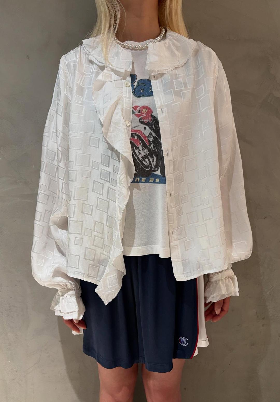 TEXTURED SILK RUFFLE BLOUSE, WHITE