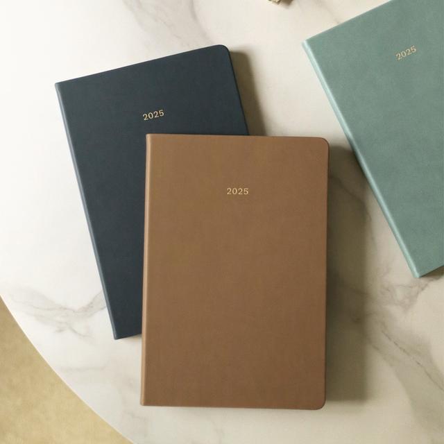 [Gift봉투 증정][날짜형] 2025 애티튜드 먼슬리 플래너 A5_PU 에디션