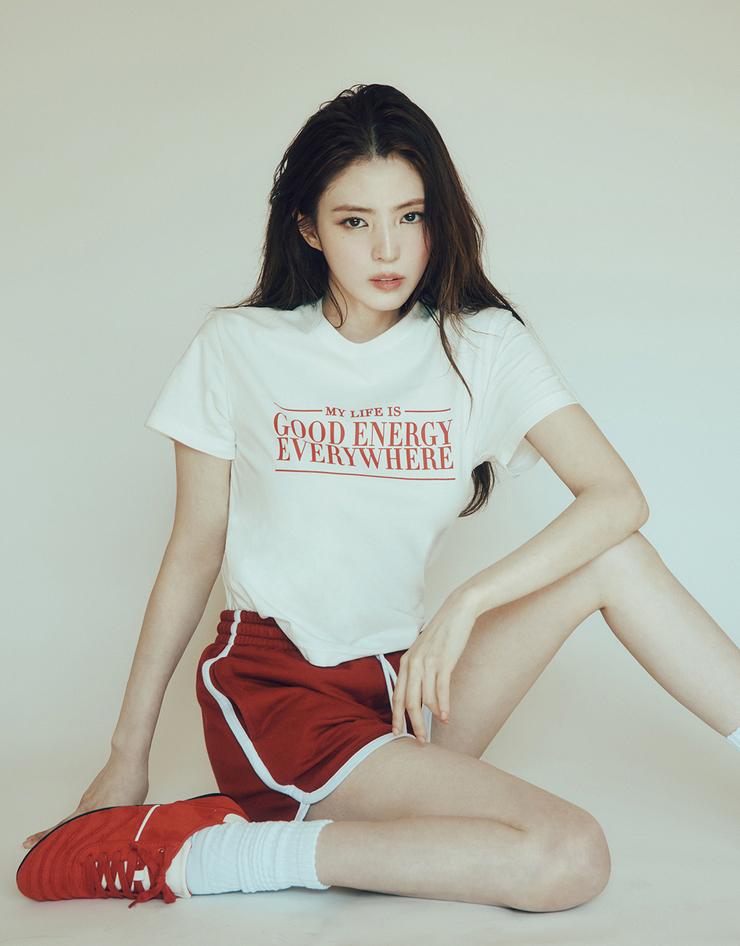 NEW [한소희] 여자 그래픽 반팔 티셔츠 (굿에너지)