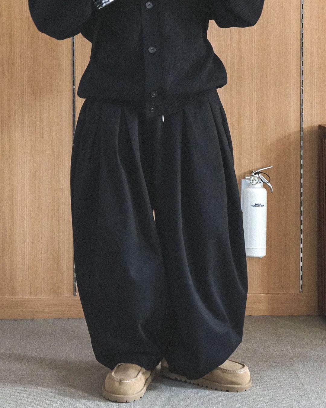 FORMAL THREE-TUCK WOOL PANTS