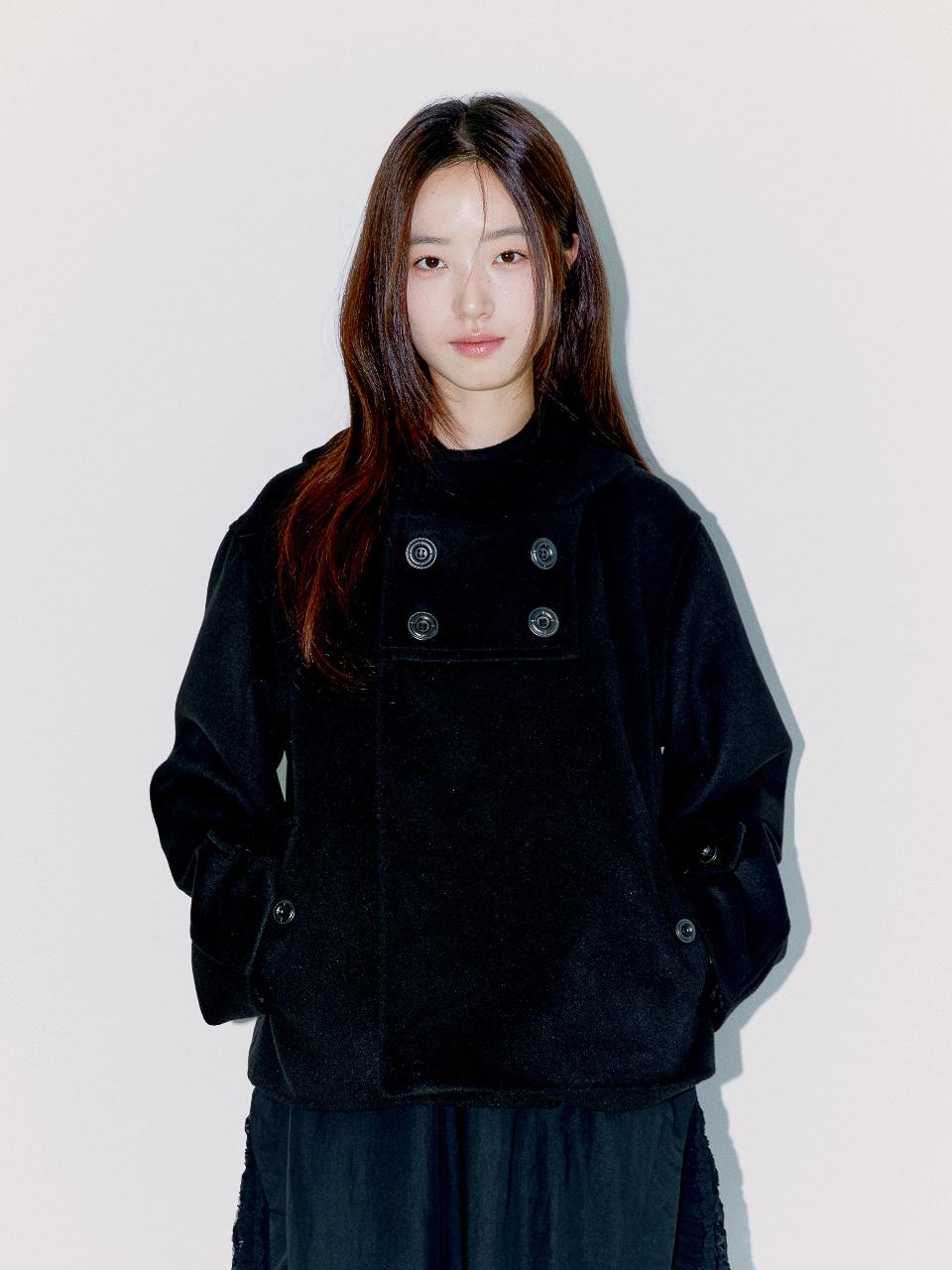 QUAD BUTTON SHORT COAT, BLACK