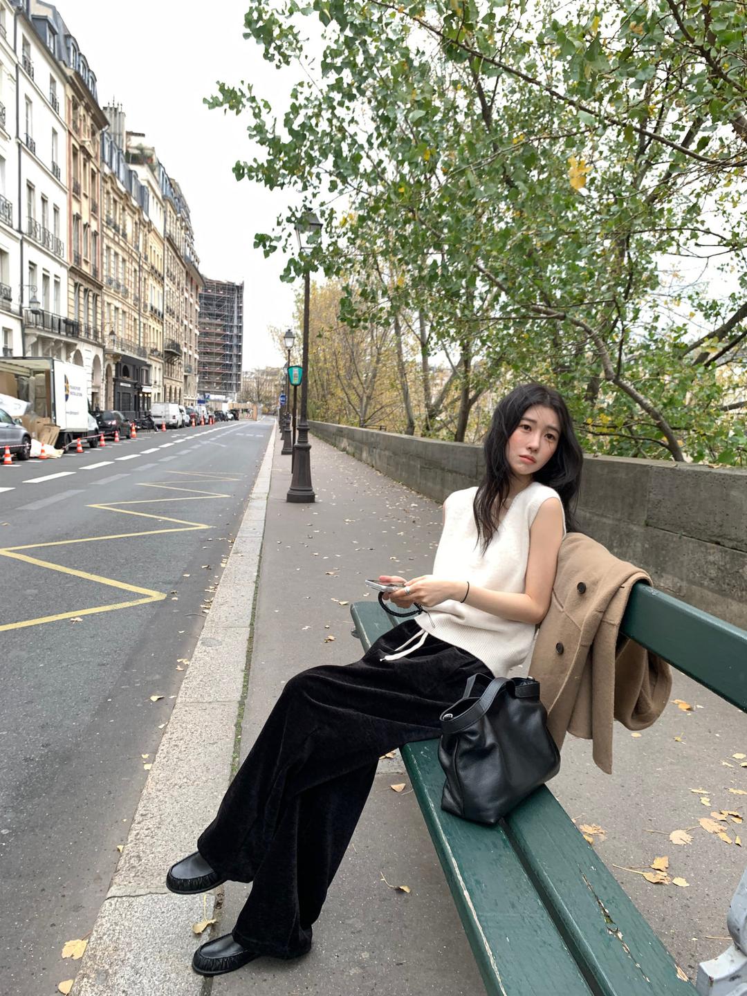 프릴리 [ONLY FLILY] Atelier Velvet Easy Pants