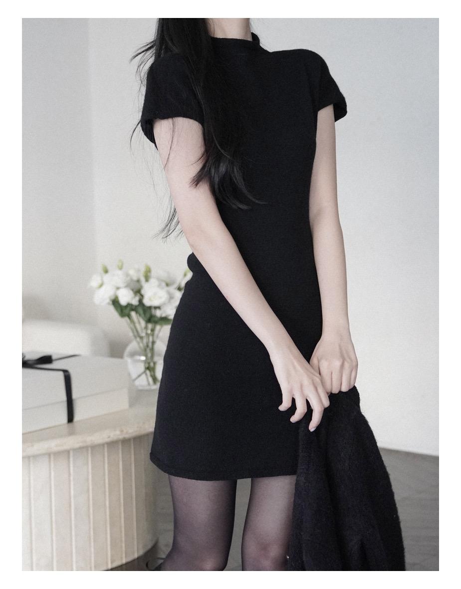 [whole-garment] 메멘토 미니 니트 원피스 [블랙]