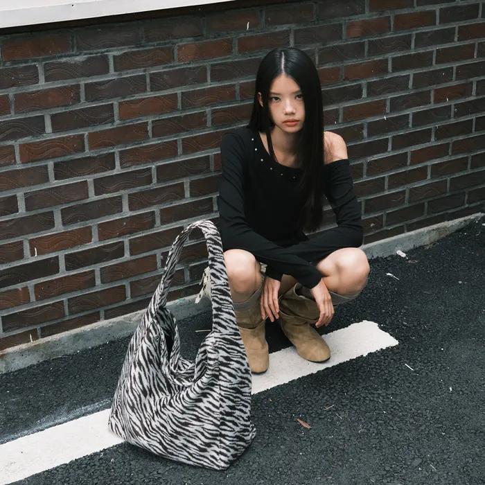 Astra 아스트라_ Haircalf Zebra